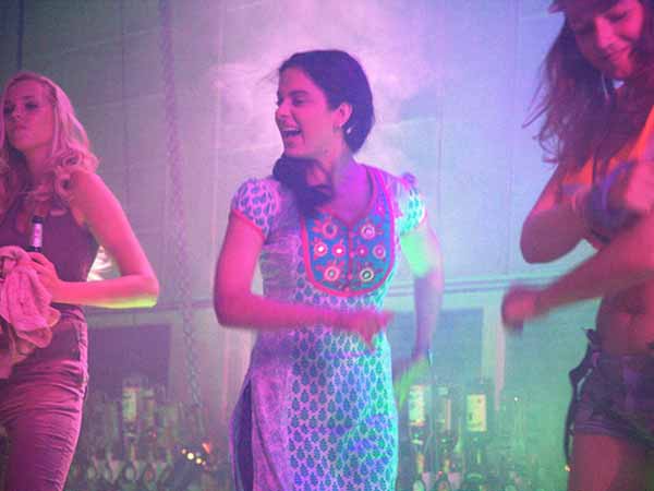 குயின்: (கங்கனா ரணாவத்):