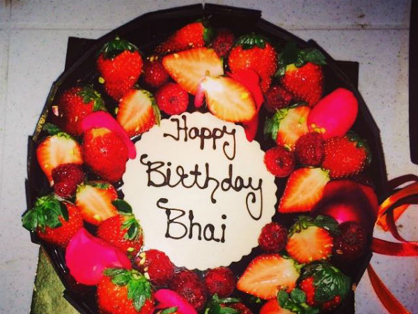 Wishes pour in for Salman as he turns 49