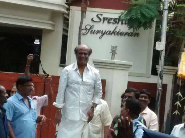 Rajini meets his fans on New Year Day