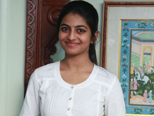 பக்கத்தில் பாம்பு...