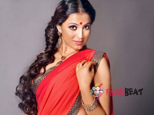 கிளாமர் - பாந்தம் எது உங்களுக்கு பிடிக்கும்? கிளாமர் - பாந்தம் எது உங்களுக்கு பிடிக்கும்?