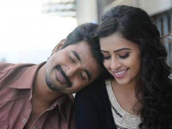 Kaakki Sattai Review
