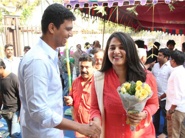 Arya - Anushka in Inji Iduppazhagi Arya - Anushka in Inji Iduppazhagi