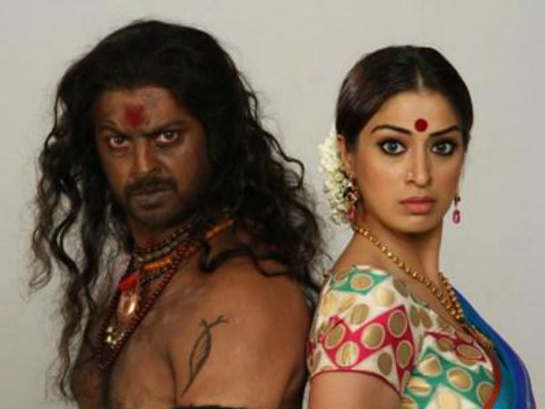 ராய் லட்சுமிக்கு போட்டியாய்...