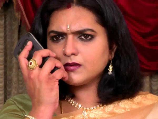 விளம்பரங்களும் அதிகம்