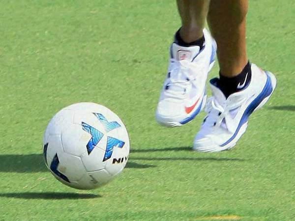 இரண்டே விளையாட்டு தான் 