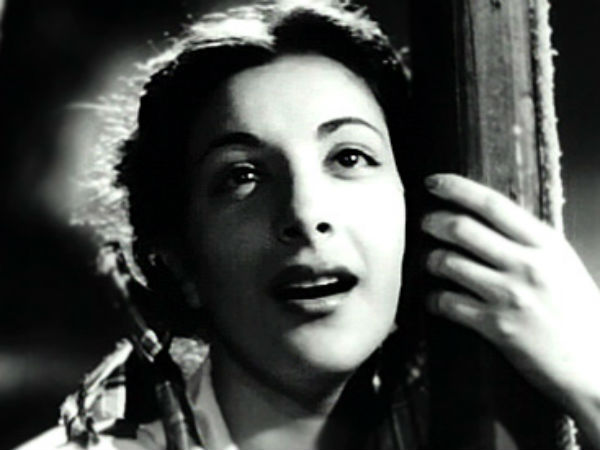 தமன்னாவில் அறிமுகம்