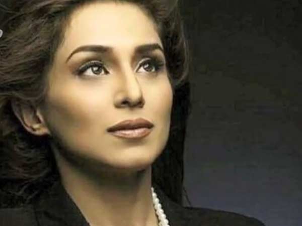 3 மொழிகளில்...