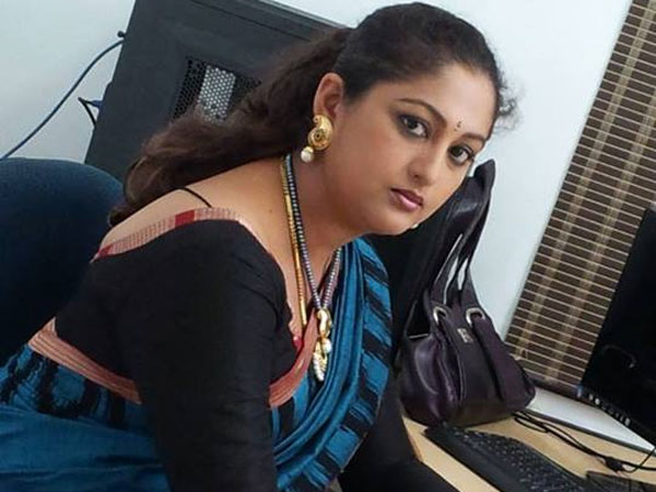 இனி அண்ணியார் பேய்…