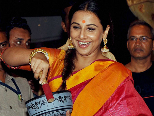 தழையத் தழைய சேலை கட்டி