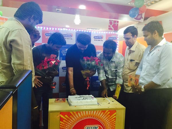 Sakalakala Vallavan audio launched