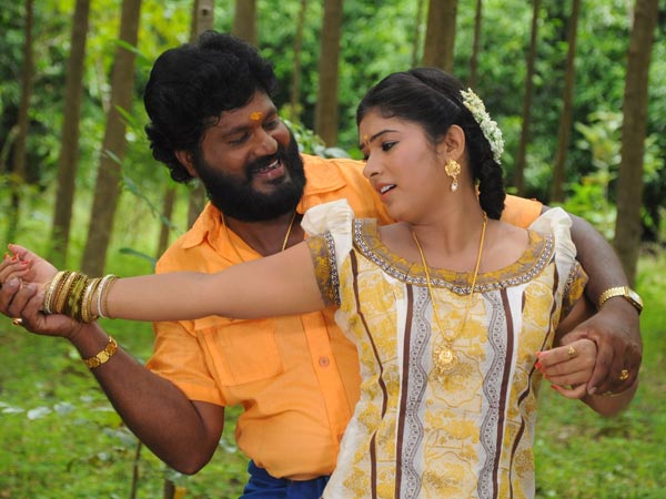 3 நாயகிகள்