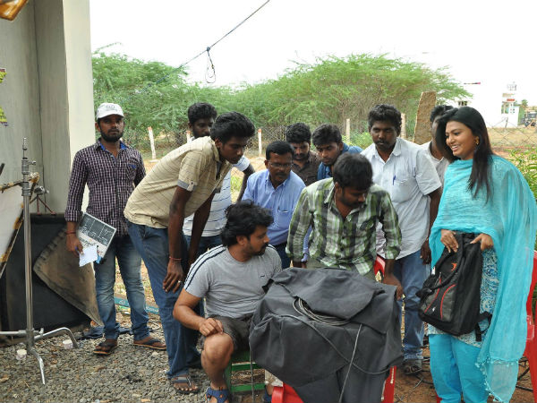 பிரபலங்களின் ஆசியுடன்