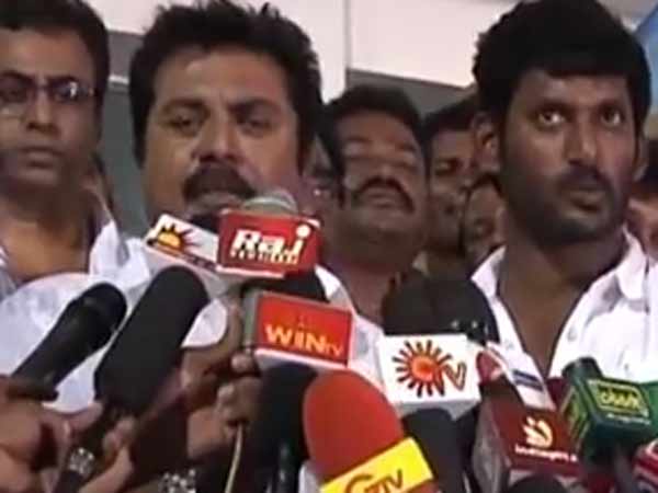 Paayum Puli Issue: Sarathkumar Joint Hands With Vishal Paayum Puli Issue: Sarathkumar Joint Hands With Vishal