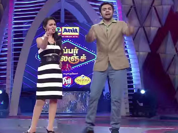 கவர்ச்சி உடைகள்