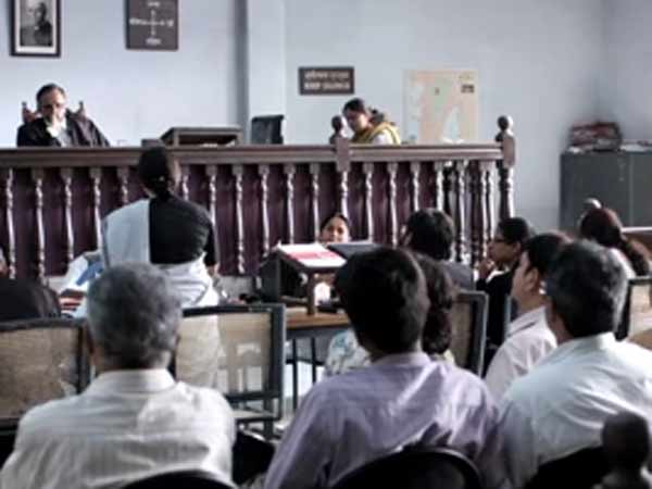 ஒவ்வொருவரின் பார்வையில் ஒவ்வொருவரின் பார்வையில்