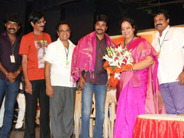 கோஷ்டி பூசல்