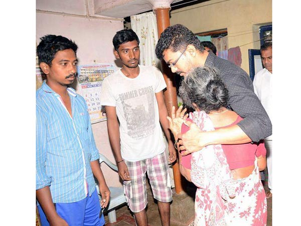 Vijay Visits His Fan's House