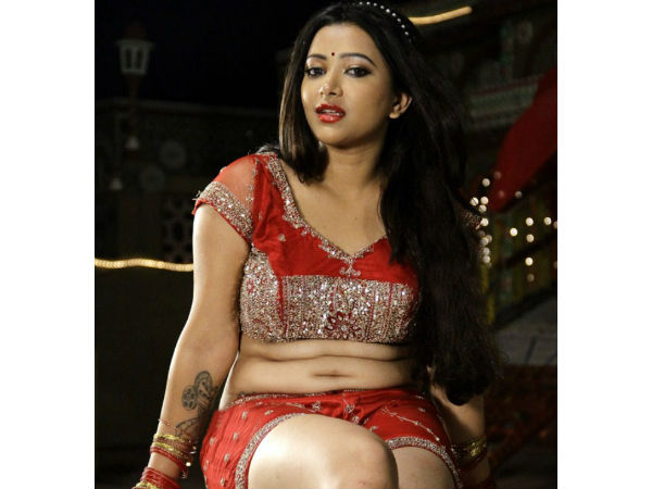 வில்லி வேடம்