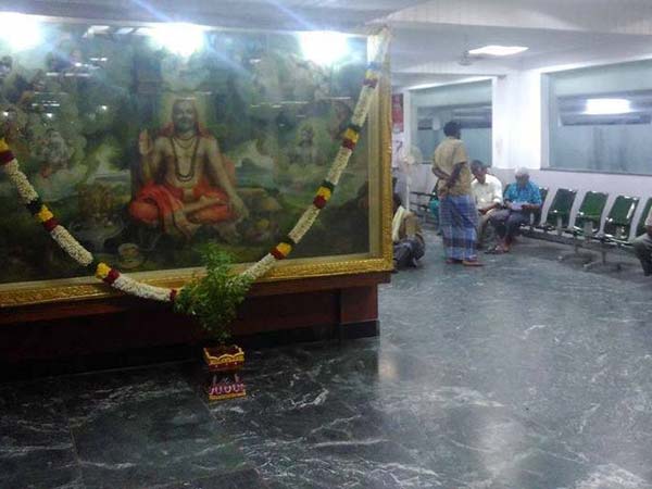 Rajini provides shelter for 1000 sanitary workers