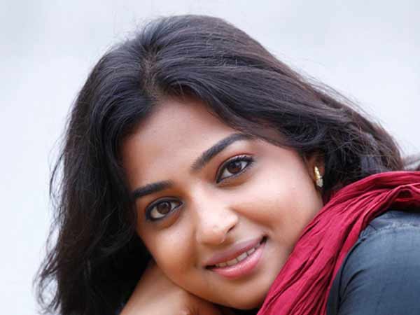 ஆமா, செக்ஸியாதான் நடிக்கிறேன்... 