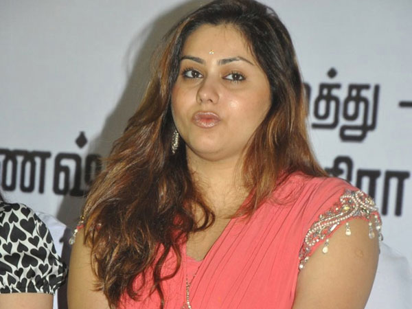 மாறுதலுக்கு பேய்ப் படம்