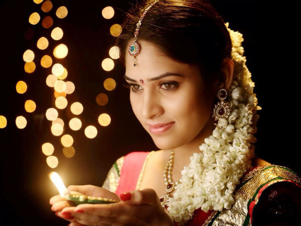 யாரிந்த சானியா தாரா ? 