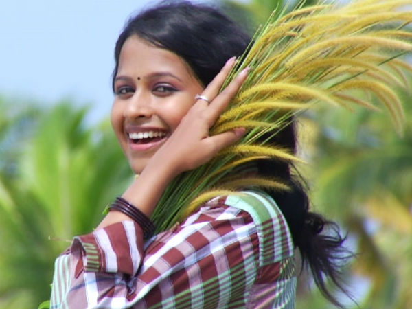 தாமரையின் காதல்