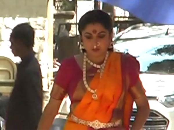 முதலில் மலையாளம்