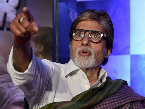 பாத்ரூமில் செல்பி...