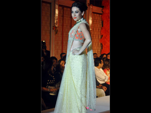 பிரபலம் பிரபலம்