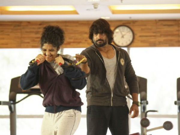 குத்துச்சண்டை வீராங்கனை...