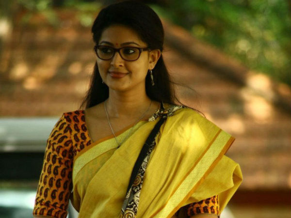 சினேகா...