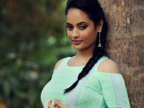 ரம்யா கிருஷ்ணன் மாதிரி ரம்யா கிருஷ்ணன் மாதிரி