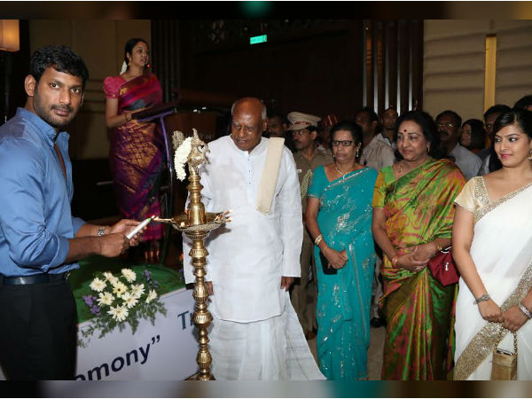 Vishal - Varalshmi appear as couple in public function