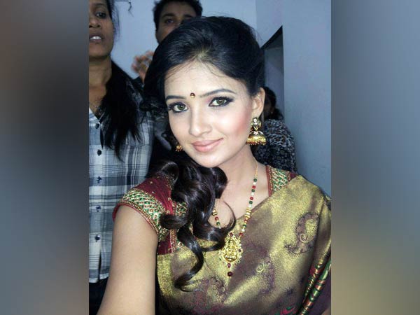 செம லுக் வாணிபோஜன்