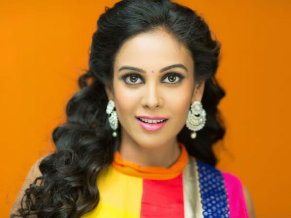 Pouring offers for Santhini