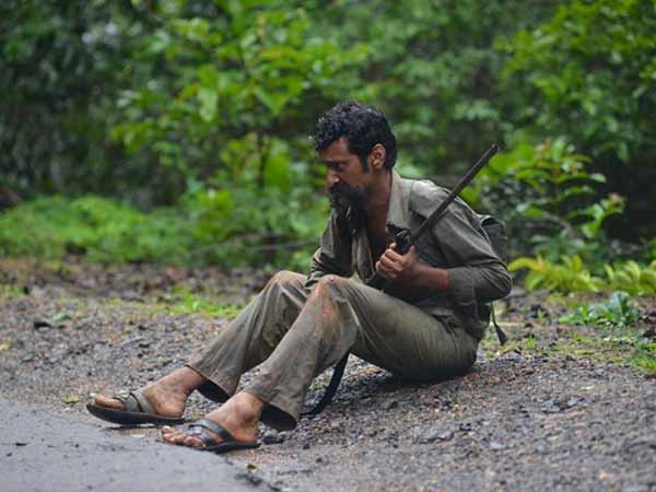 Villathi Villain Veerappan review