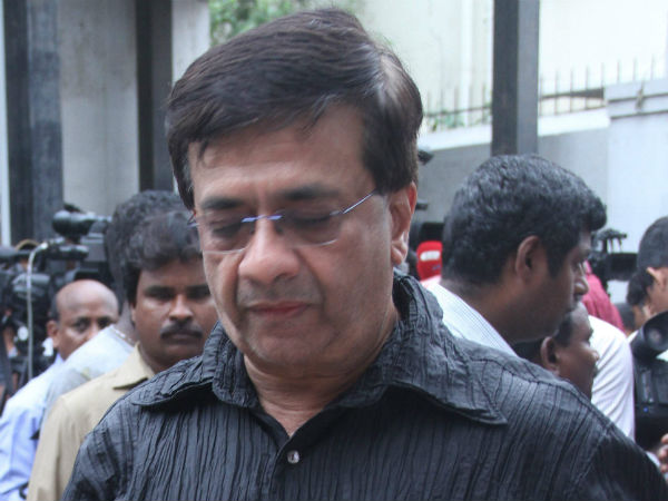 மீண்டும் காமெடி...