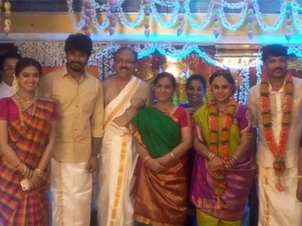 திருமண விழாவில் பங்கேற்பு