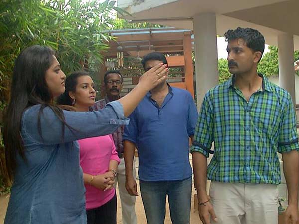 சவால் விடும் காயத்ரி