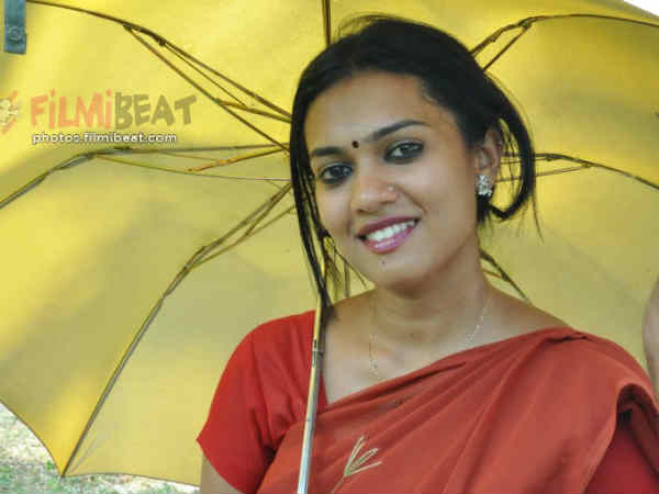 Nenjukkulla Nee Nirajirukka