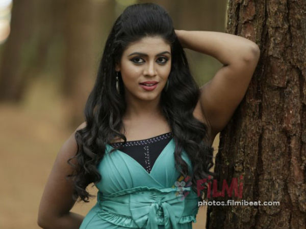 Thiraiku Varatha Kathai faces issue in censor board 