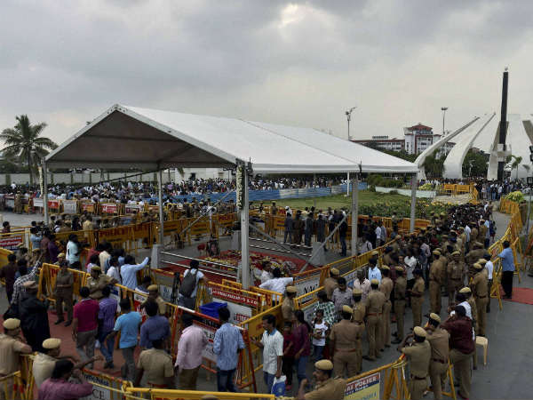TV artists pay tribute at Jaya's memorial TV artists pay tribute at Jaya's memorial