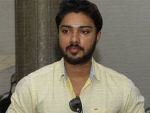 விஜய் ஸ்ரீ 