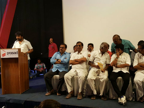 Kalaipuli Thaanu warns actor Vishal 