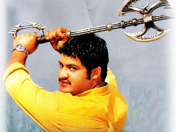 சிம்மாத்ரி (Simhathri, 2003 ) சிம்மாத்ரி (Simhathri, 2003 )