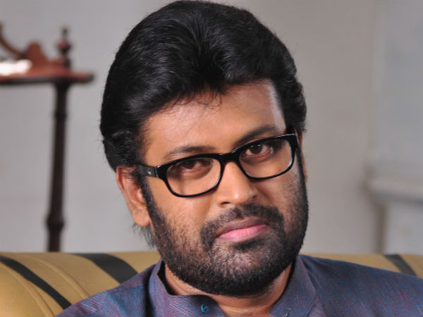 அறிவாளிகள் 