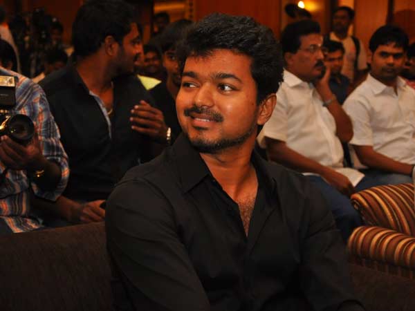 சிம்பிள் காஸ்ட்யூம்