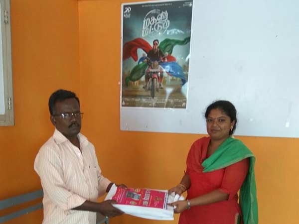 3000 silk sarees to lady fans those watched Nagalir Mattum in theaters 3000 silk sarees to lady fans those watched Nagalir Mattum in theaters